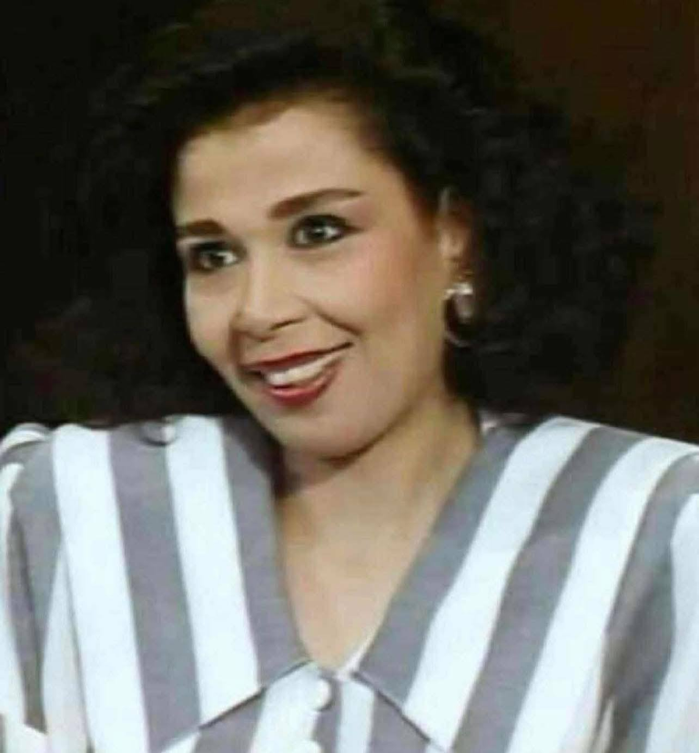 الموت يغيب الفنانة القديرة الدكتورة إقبال نعيم عن عمر ناهز الـ67عاماً