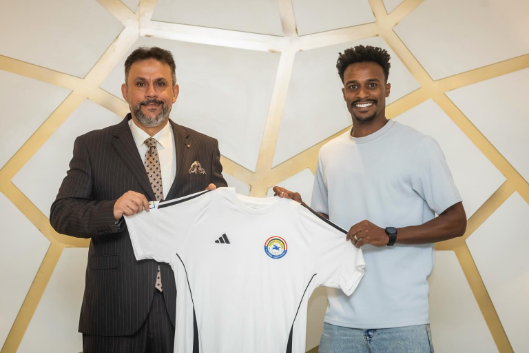 الزوراء يتعاقد مع المدافع الدولي الأردني عبدالله نصيب