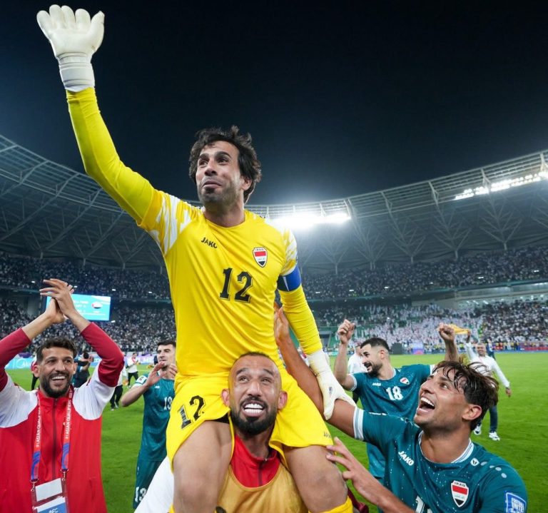 أسود الرافدين الى الملحق العالمي